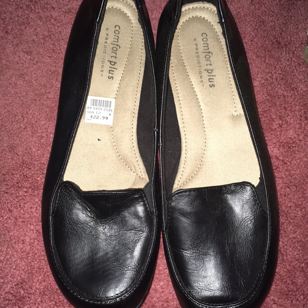 Black comfort shoe